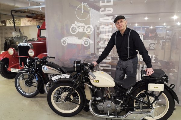 Dirk Schmerschneider im Chemnitzer Fahrzeugmuseum