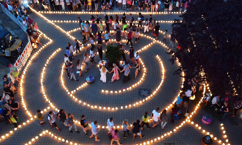 Lichterlabyrinth2016Mozart-Gesellschaft-20160625  (7).jpg