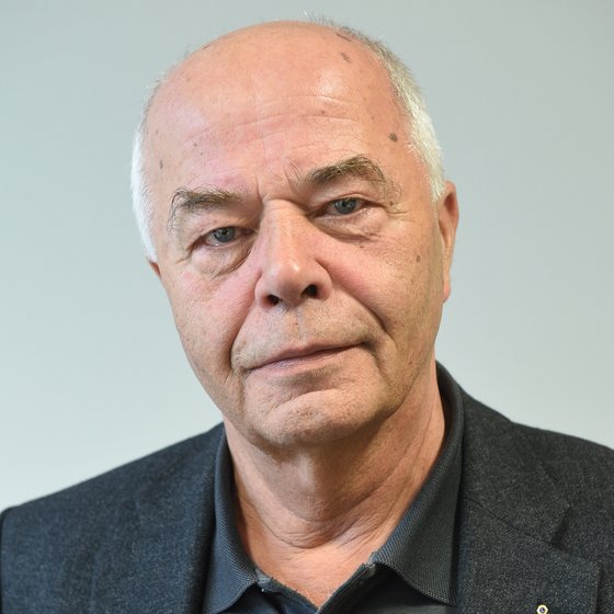 Neu_okt 18 Buch Bibliothek CH 03