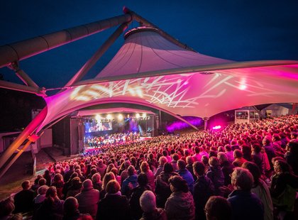 PT-9894 c) Archiv Festhalle Plauen_kl