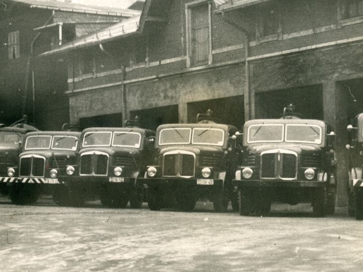 LKW-Parade an der Schüffnerstraße im Jahr 1962