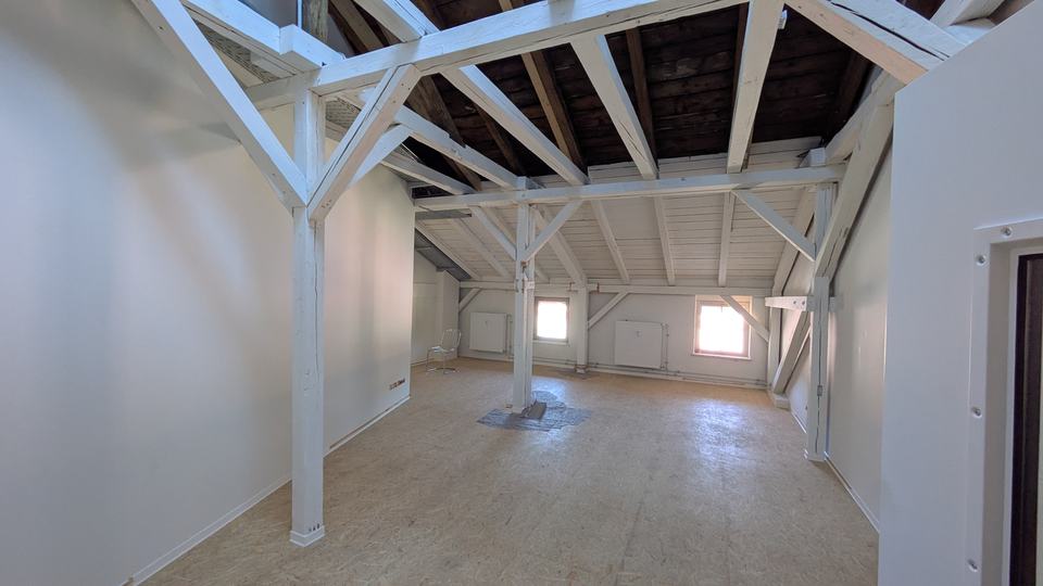 Blick in den Raum B1.07, Atelier, Büro