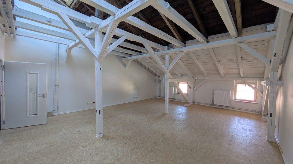 Blick in den Raum B1.09, Atelier, Büro