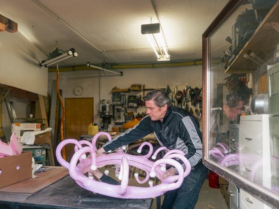 Ingo Scheller in seiner Werkstatt