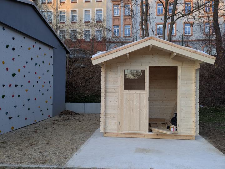 Gartenhaus fürs Urban Gardening im Veranstaltungshof der Stadtwirtschaft