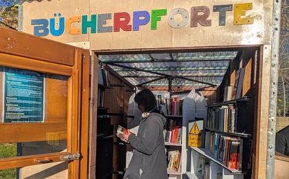 Eröffnung der Bücherpforte in der Stadtwirtschaft am 8. April 2026