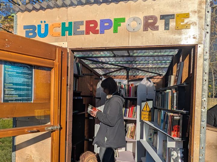 Eröffnung der Bücherpforte in der Stadtwirtschaft am 8. April 2026