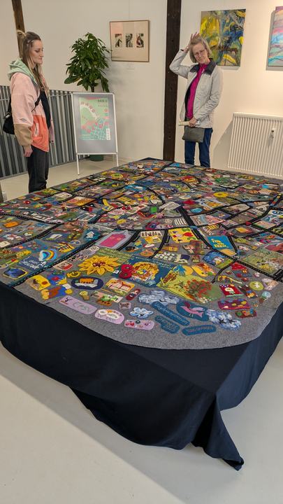 Wandteppich des Projekts #3000Garagen der Kulturhauptstadt Europas Chemnitz 2025