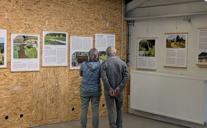 Blick in die Ausstellung Interventionsflächen für Chemntz 2025 im Schauraum