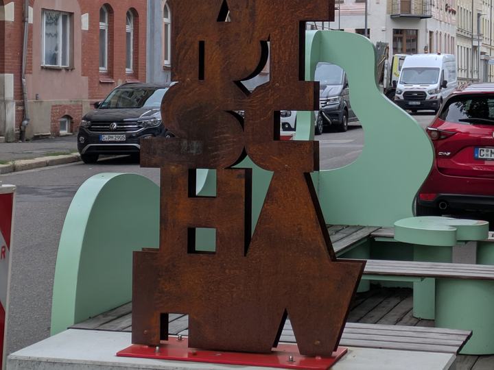 Stawi-Skulptur an der Jakobstraße