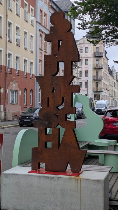 Stawi-Skulptur an der Jakobstraße