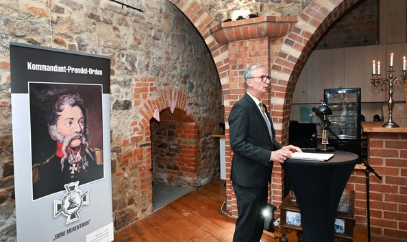 027SchlossDoebenVerleihungKdtPrendelOrden