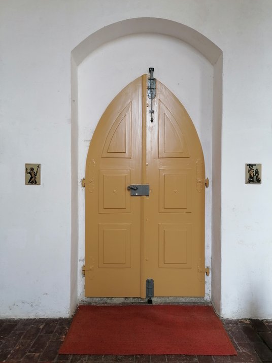 Erneuerung_Kirchentüren_Großwig_1 (Evangelisches Kirchspiel Süptitz)