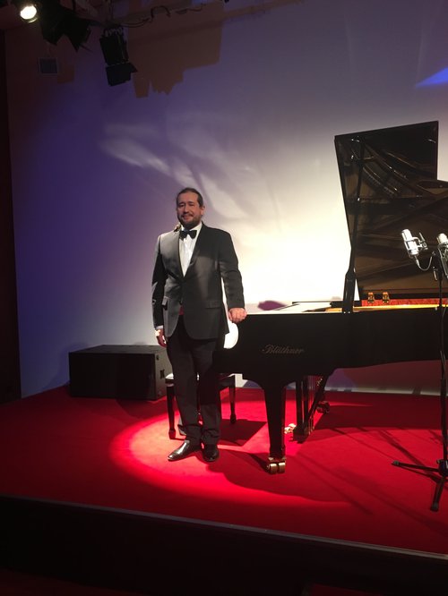 Amir Tebenikhin am 12.10.2019