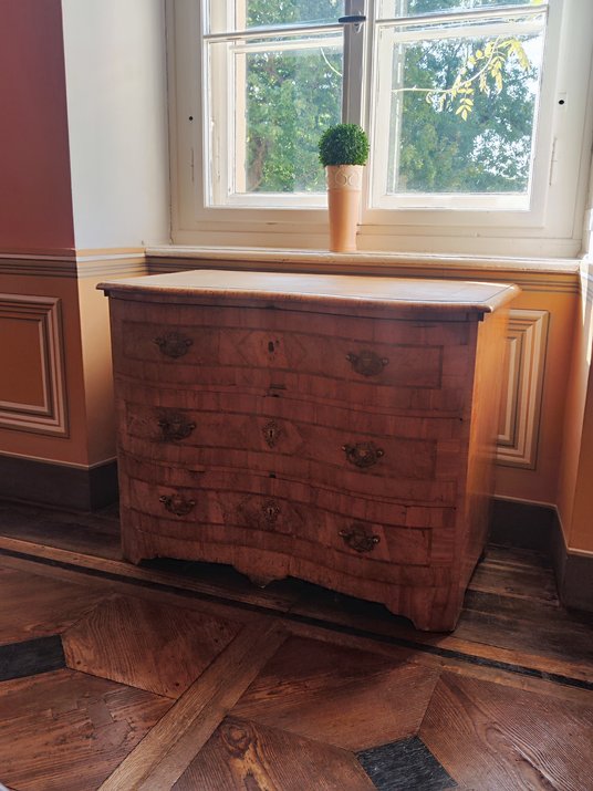 Restaurierung_Mobiliar_1 (Museum Schloss Frohburg)