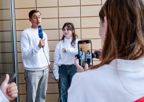 de064857-f5a6-b192-4ca0-3fefaeafbb7e