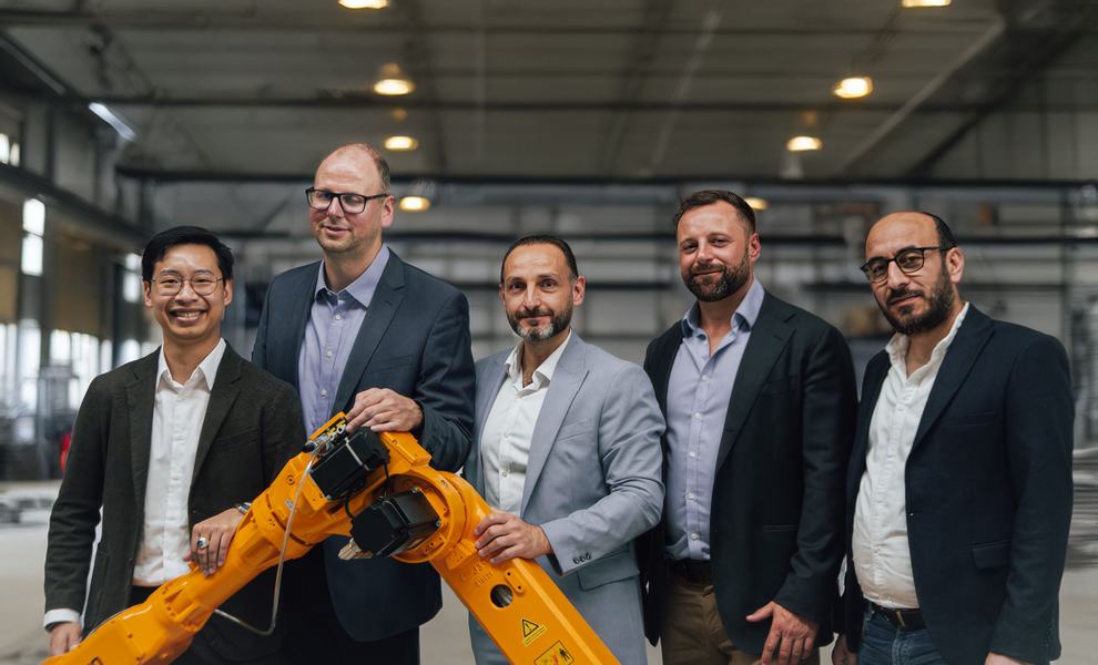 Das fünfköpfige Gründerteam von Botfellows