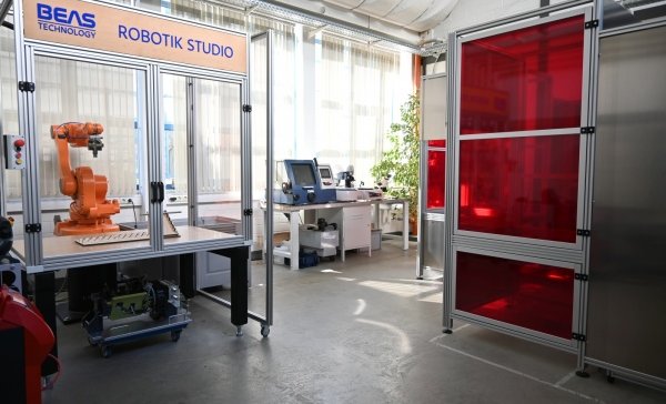 Blick ins Robotik-Studio der BEAS Technology GmbH