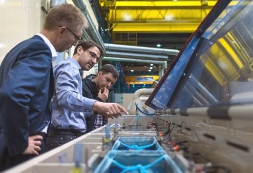 Die Pilotanlage von inca-fiber steht an der TU Chemnitz. (Foto: Bildarchiv der Pressestelle TU Chemnitz / Thomas Gund)