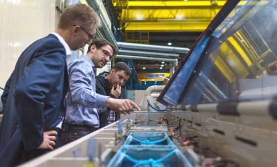 Die Pilotanlage von inca-fiber steht an der TU Chemnitz. (Foto: Bildarchiv der Pressestelle TU Chemnitz / Thomas Gund)