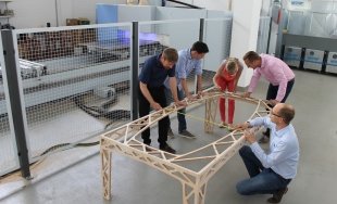 Die LiGenium GmbH entwickelt Holzkonstruktionen in Leichtbauweise.