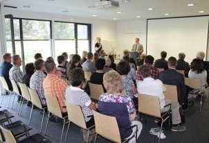 Gut 40 Unterstützer der Mathe-Olympiade in Chemnitz trafen sich im "Start up"-Gebäude. Foto: TCC