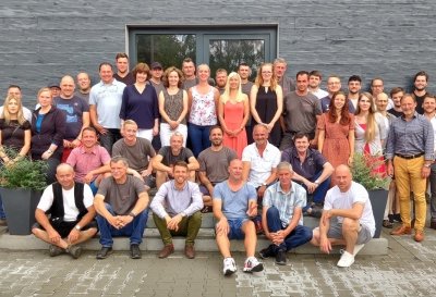 Das Team von Max Holzbau - inklusive den Max Technik-Mitarbeitern vom Standort Chemnitz