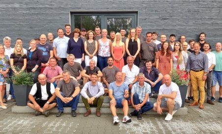 Das Team von Max Holzbau - inklusive den Max Technik-Mitarbeitern vom Standort Chemnitz