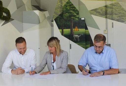 Unterzeichnung des Kooperationsvertrags für das TUClab